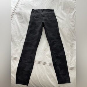Black Lululemon Wunder Train Leggings
